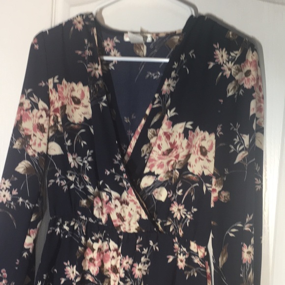 A'GACI floral long sleeve romper - Picture 3 of 4